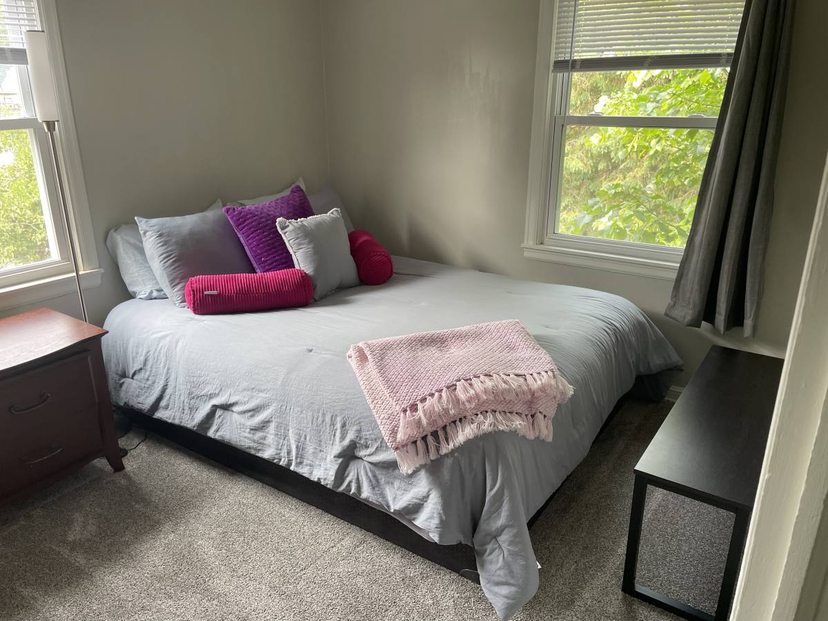 Townhouse for rent at 6713 W Dixon St, Milwaukee, WI 53214
