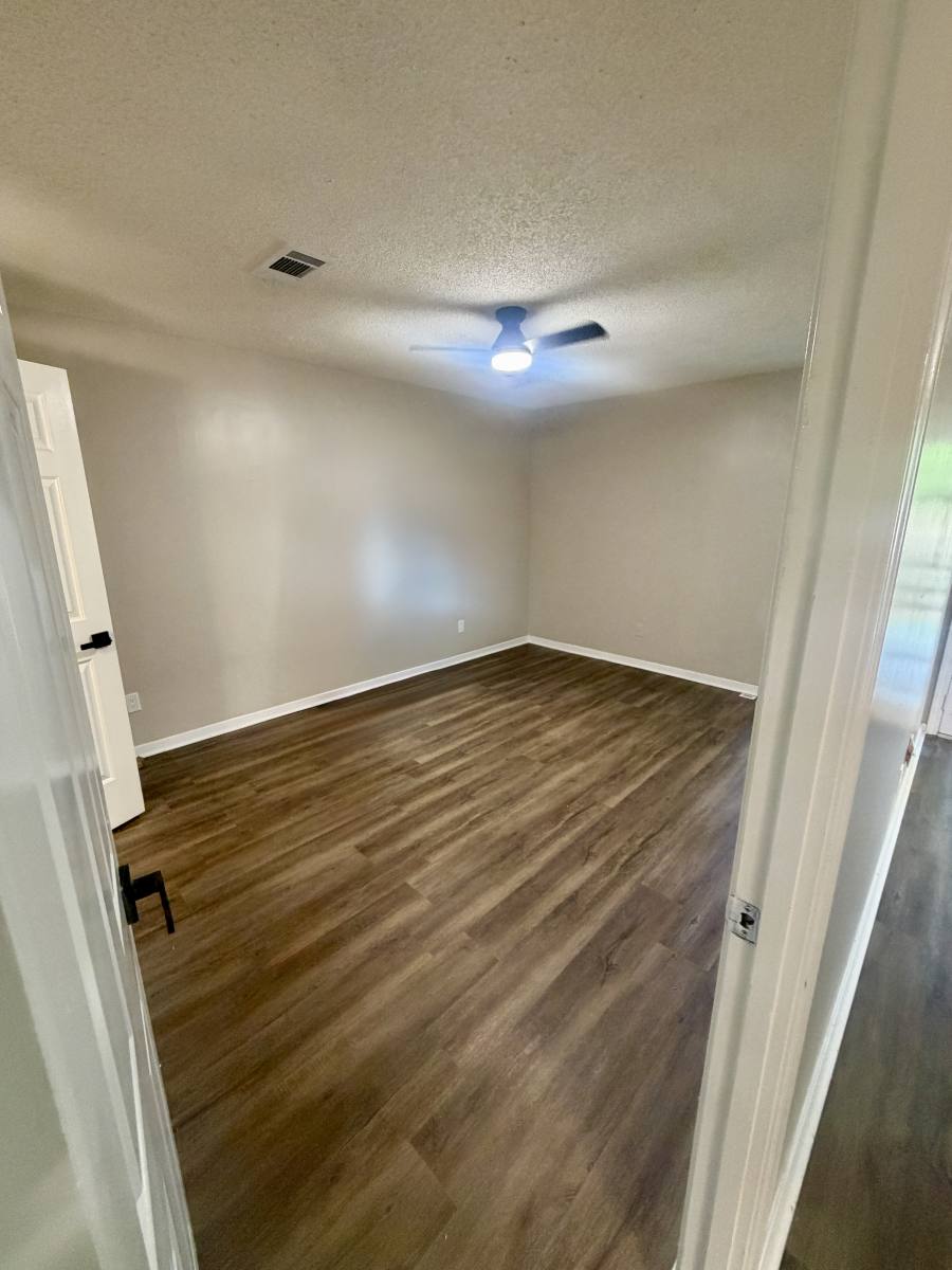 Townhouse for rent at 2800 E Hickory Bluff, Memphis, TN 38128