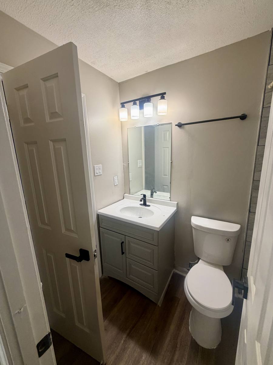 Townhouse for rent at 2800 E Hickory Bluff, Memphis, TN 38128