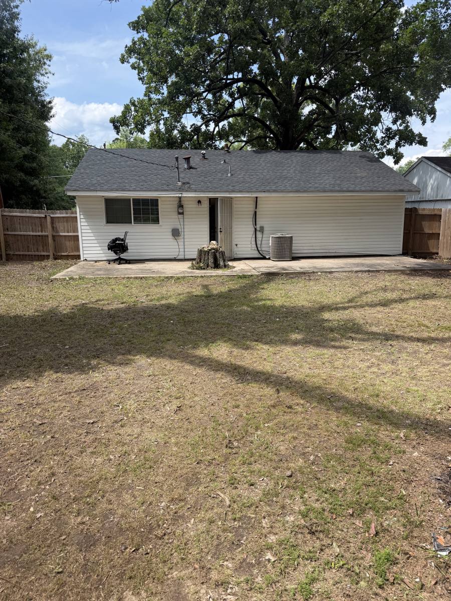 House for rent at 2804 W 30th Ave, Pine Bluff, AR 71603