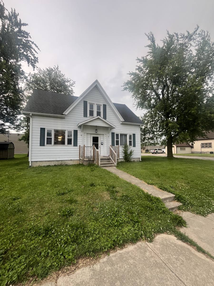 House for rent at 237 S E St, Tipton, IN 46072
