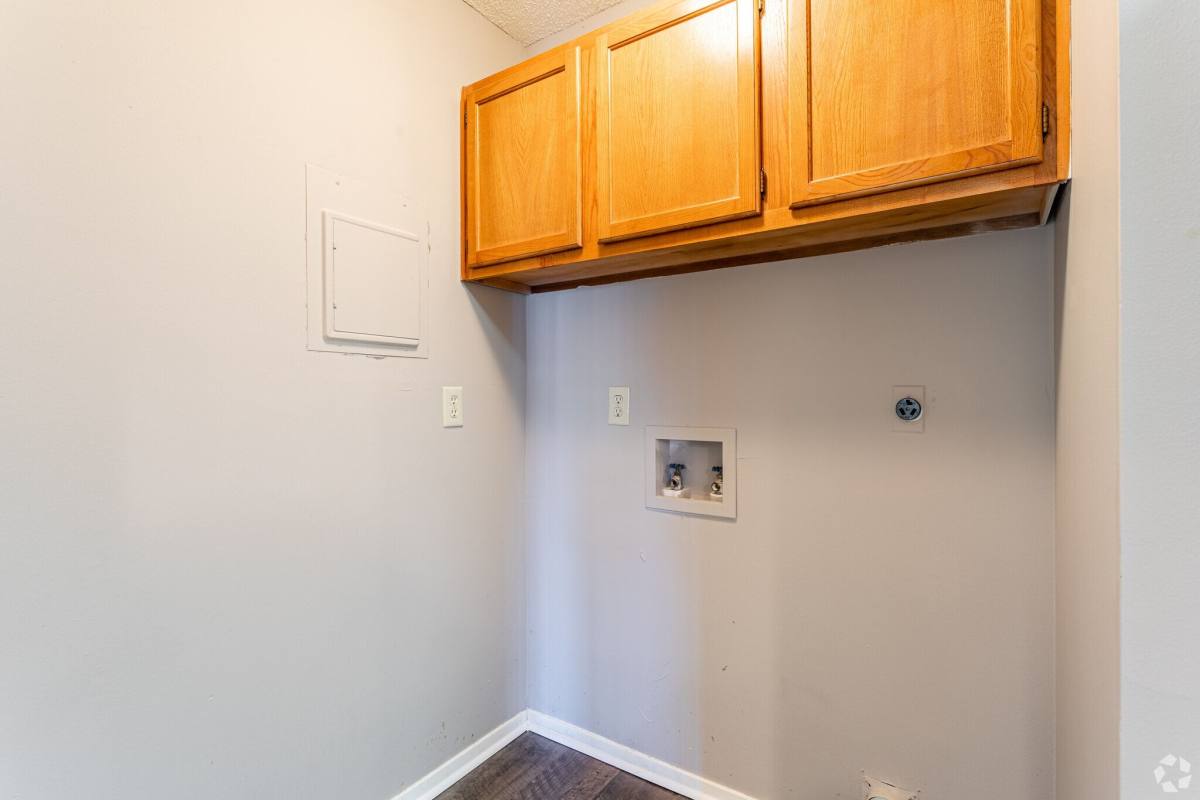 Apartment for rent at Foothills, 2401 Lakeview Rd N, North Little Rock, AR 72116