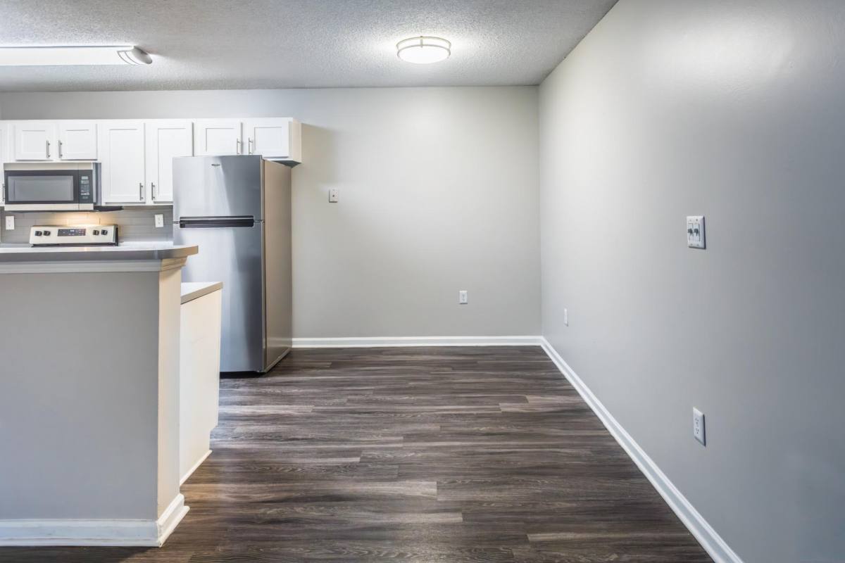 Apartment for rent at Pointe at Ridge Cove, 100 Parkridge Dr, Jackson, TN 38301