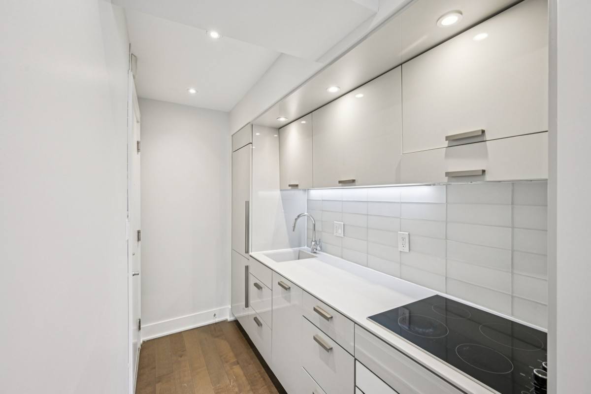 Apartment for rent at Roosevelt, 2220 Walnut St, Philadelphia, PA 19103