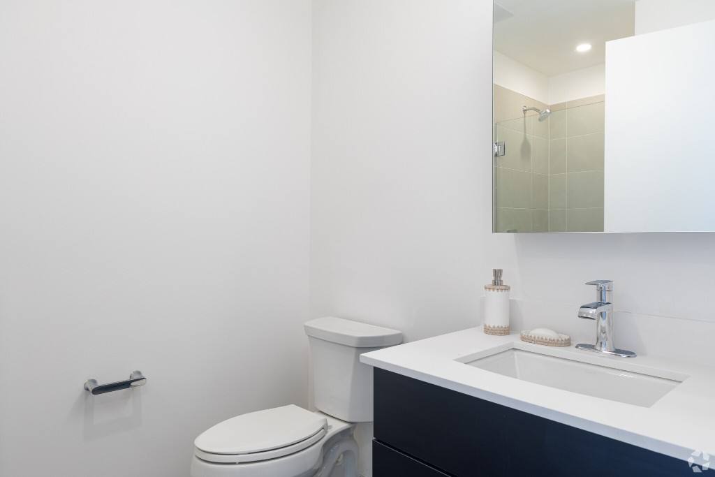 Apartment for rent at 28 Cottage St, Jersey City, NJ 07306