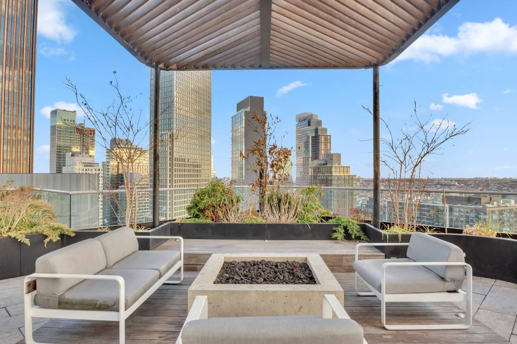 Apartment for rent at 430 Albee Square, Brooklyn, NY 11201
