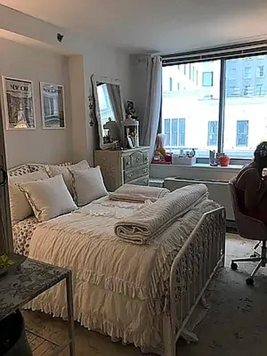 Apartment for rent at 88 Greenwich St, New York, NY 10006