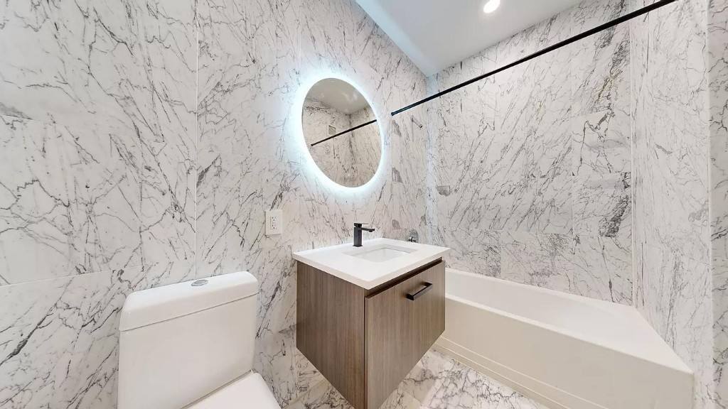 Apartment for rent at 75 Wall St #2024, New York, NY 10005
