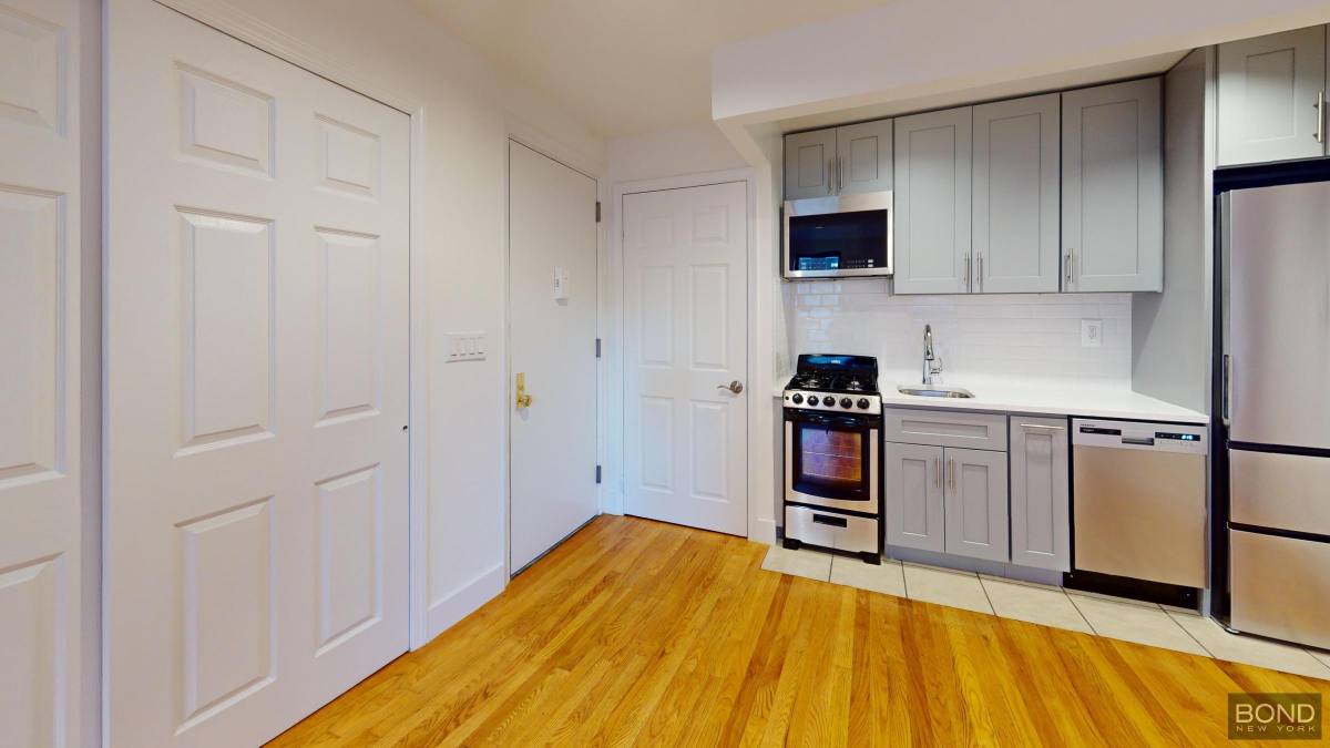 Apartment for rent at 30 Charlton St #2D, New York, NY 10014