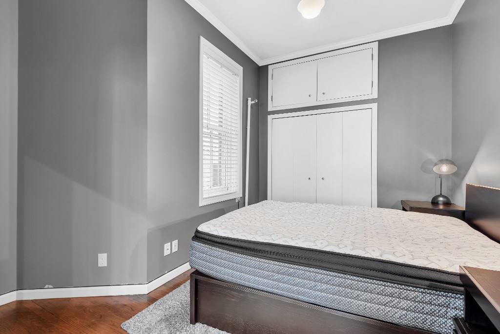 Townhouse for rent at 198 W 10th St #7, New York, NY 10014