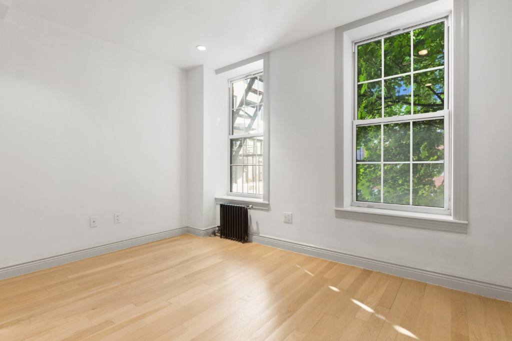 Apartment for rent at 11 E 7th St #4E, New York, NY 10003