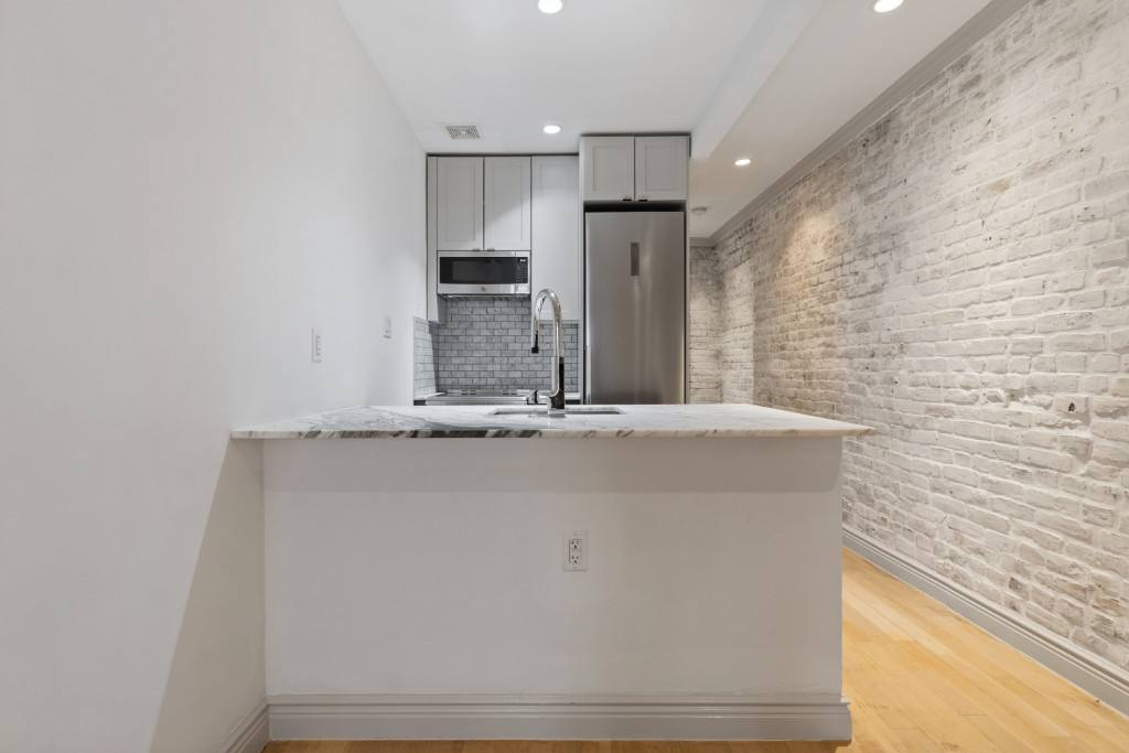 Apartment for rent at 11 E 7th St #4E, New York, NY 10003