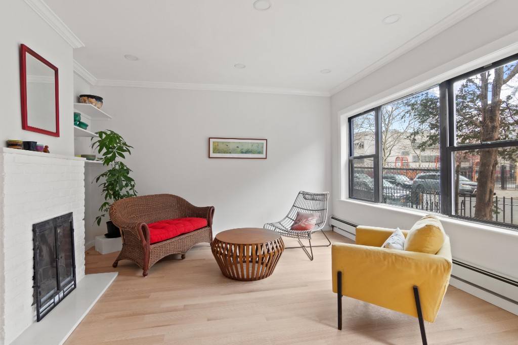 Townhouse for rent at 136 Adelphi St, Brooklyn, NY 11205