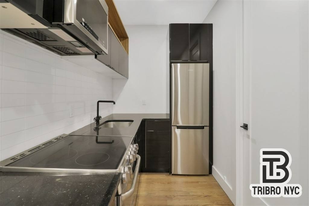 Apartment for rent at 631 E 6th St #4B, New York, NY 10009