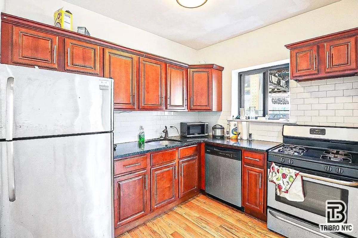 Apartment for rent at 1296 Myrtle Ave #4D, Brooklyn, NY 11221