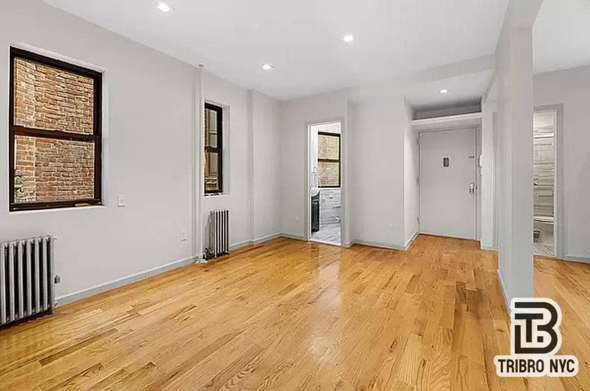 Apartment for rent at 406 W 48th St #4, New York, NY 10036