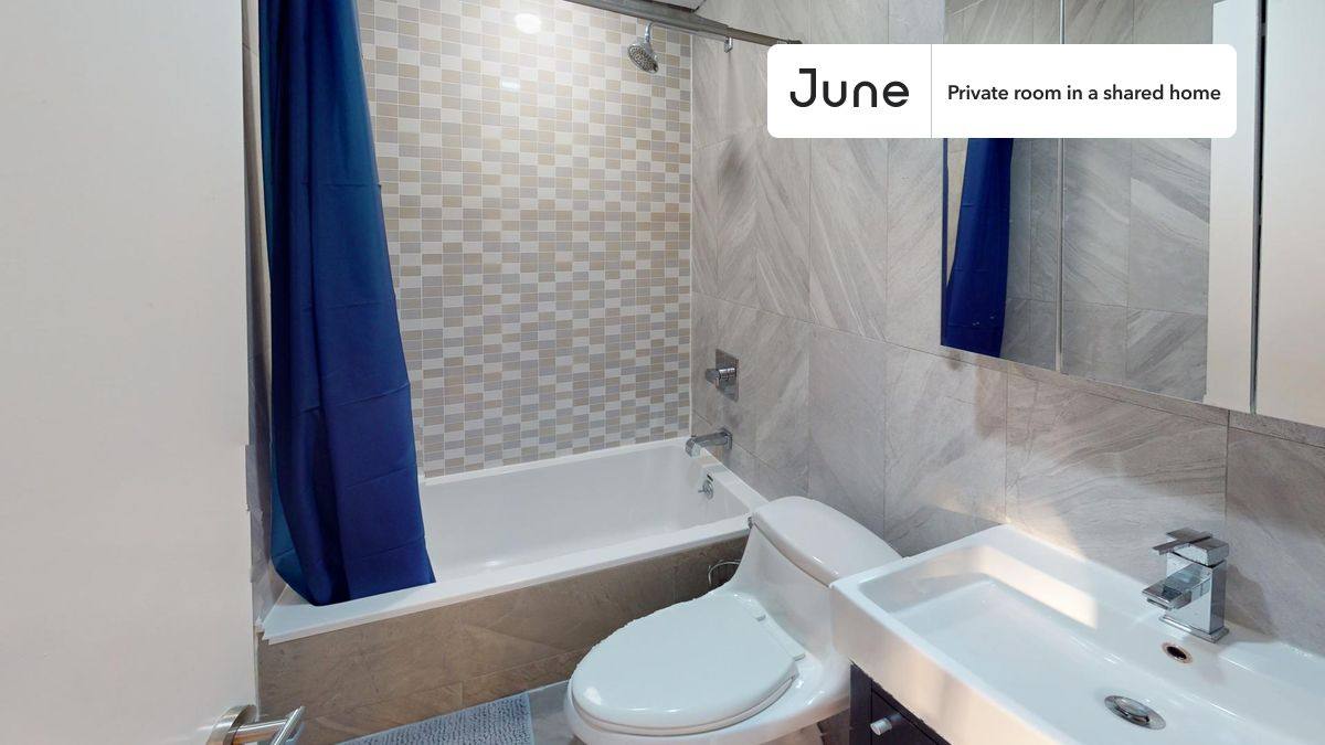 Apartment for rent at 21 Carlton Ave, Brooklyn, NY 11205