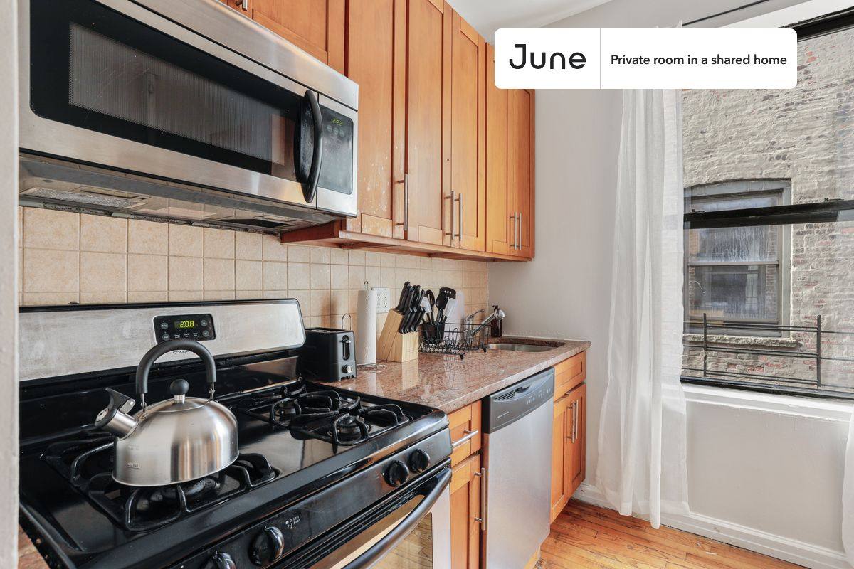 Apartment for rent at 211 W 109th St, New York, NY 10025