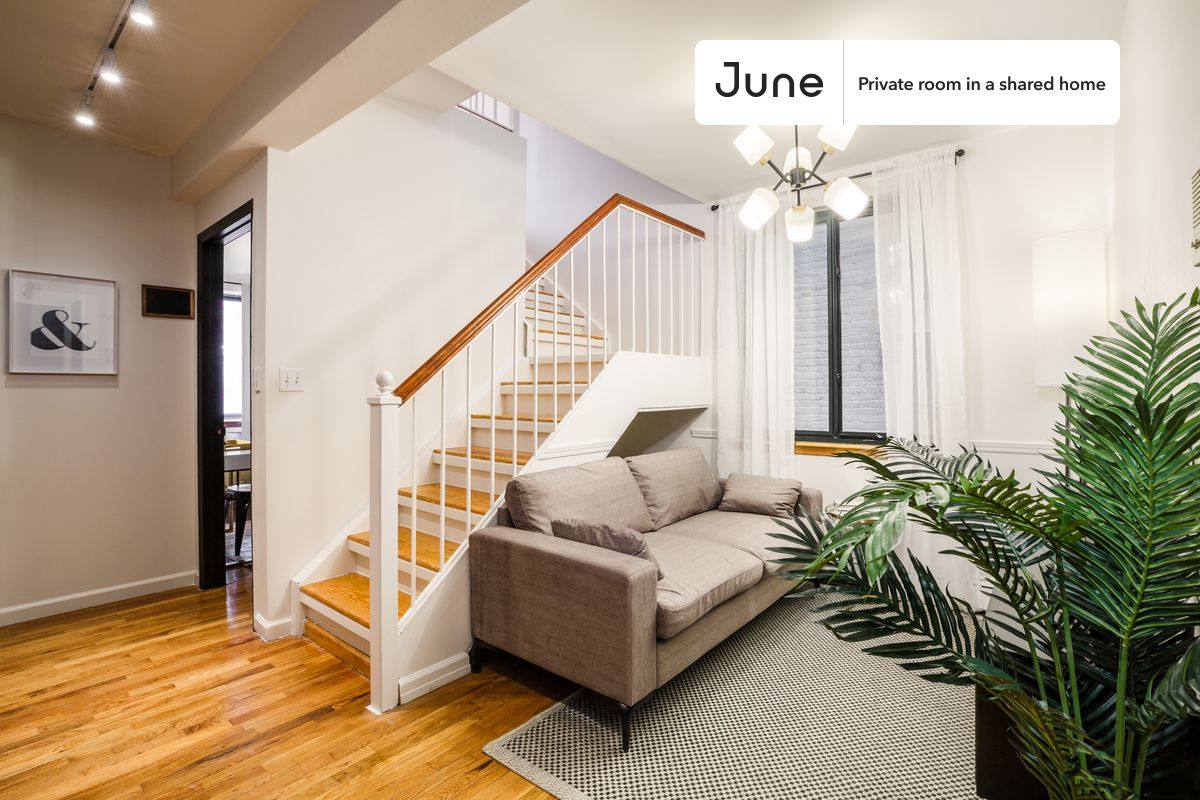 Apartment for rent at 375 E 10th St, New York, NY 10009