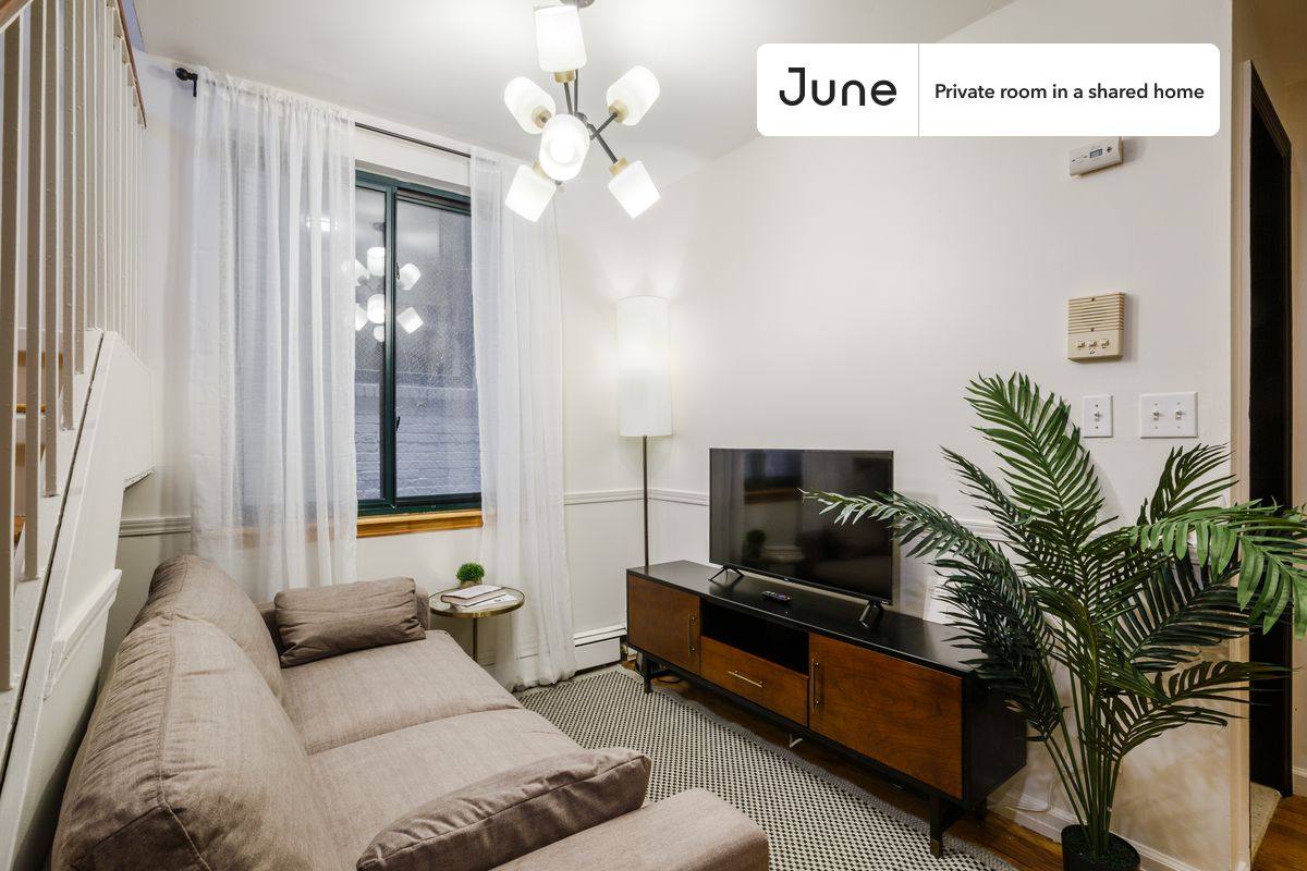 Apartment for rent at 375 E 10th St, New York, NY 10009