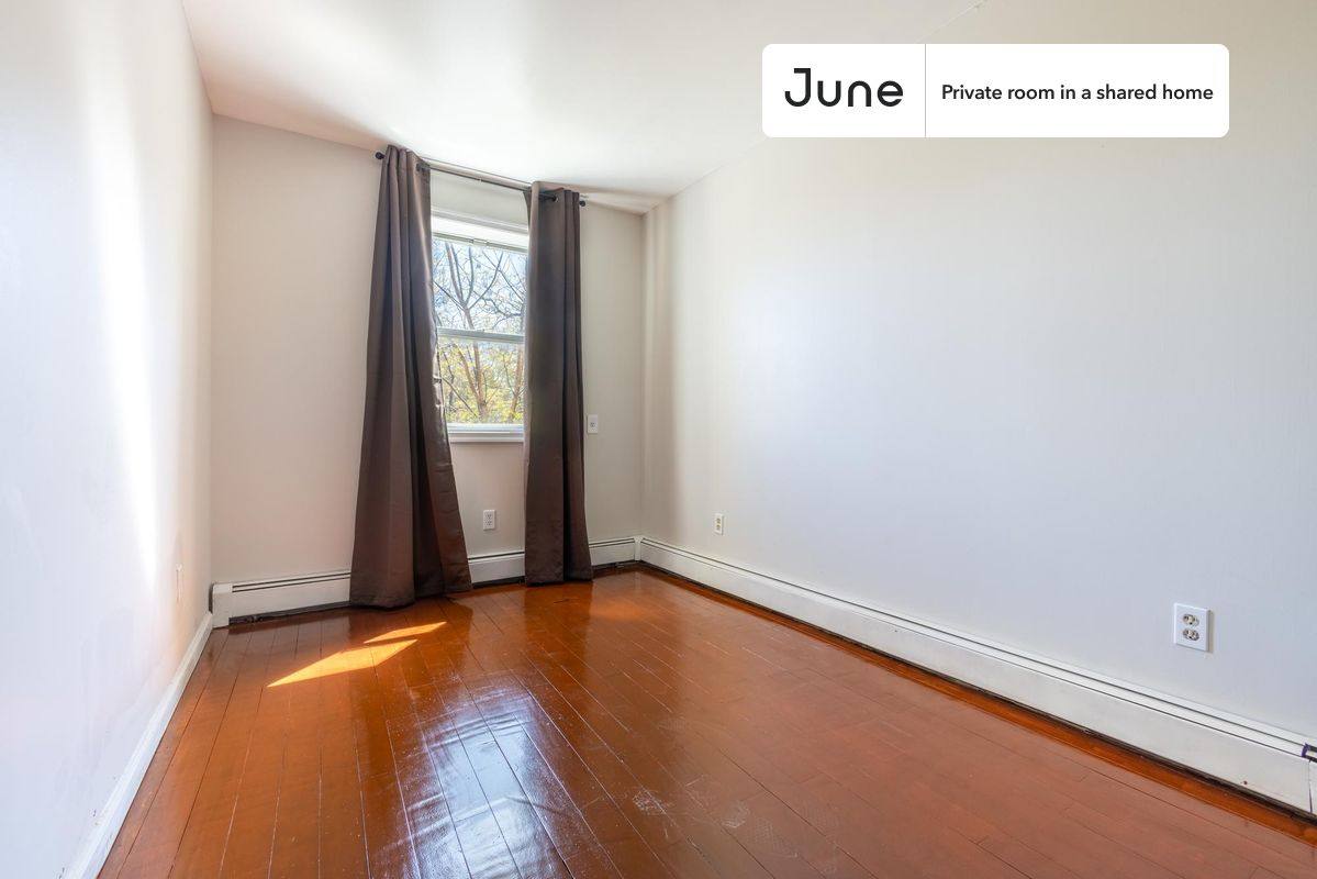 Apartment for rent at 71 Clermont Ave, Brooklyn, NY 11205