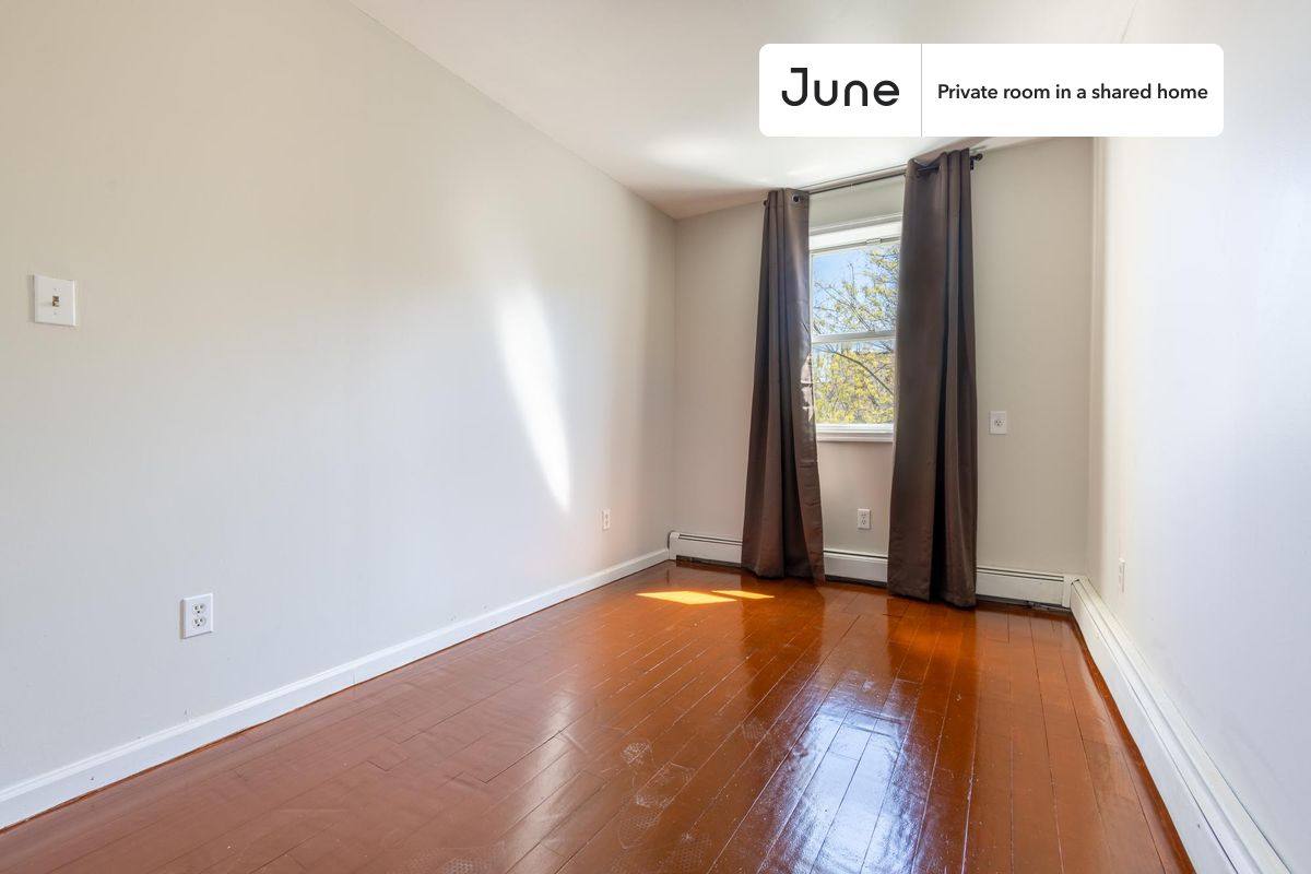 Apartment for rent at 71 Clermont Ave, Brooklyn, NY 11205
