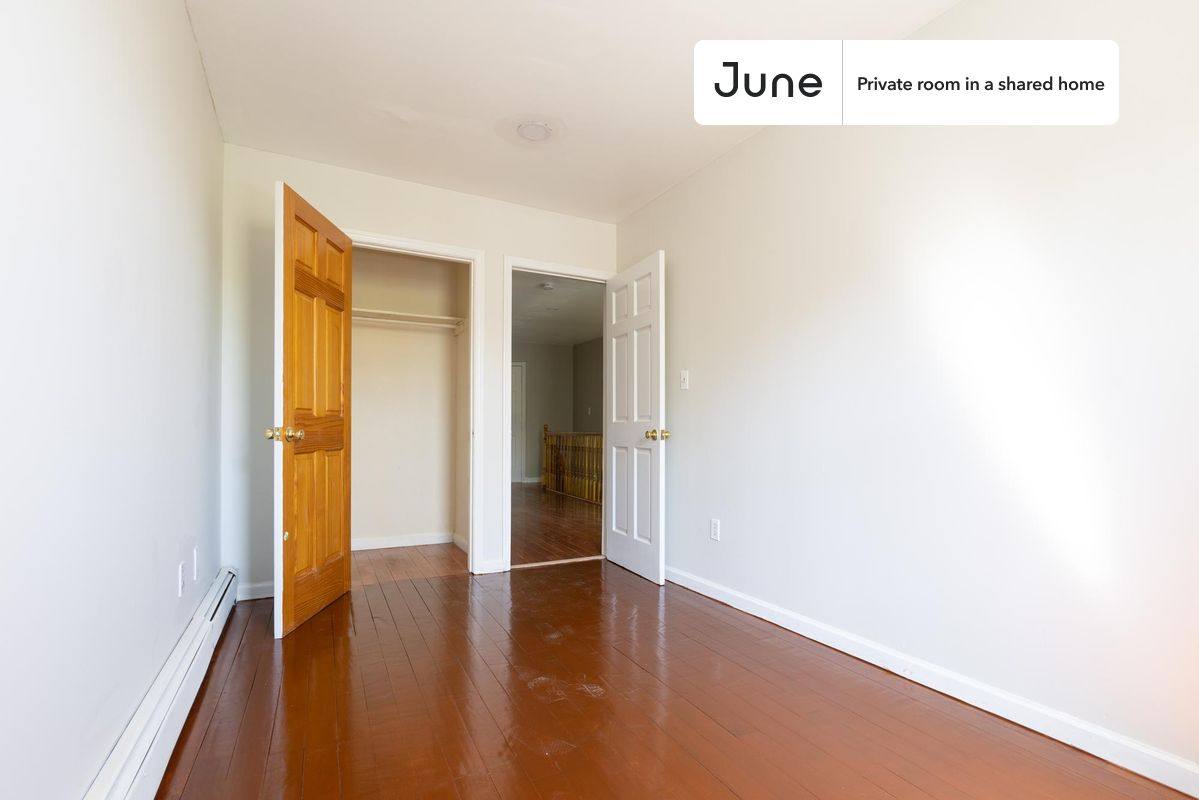 Apartment for rent at 71 Clermont Ave, Brooklyn, NY 11205