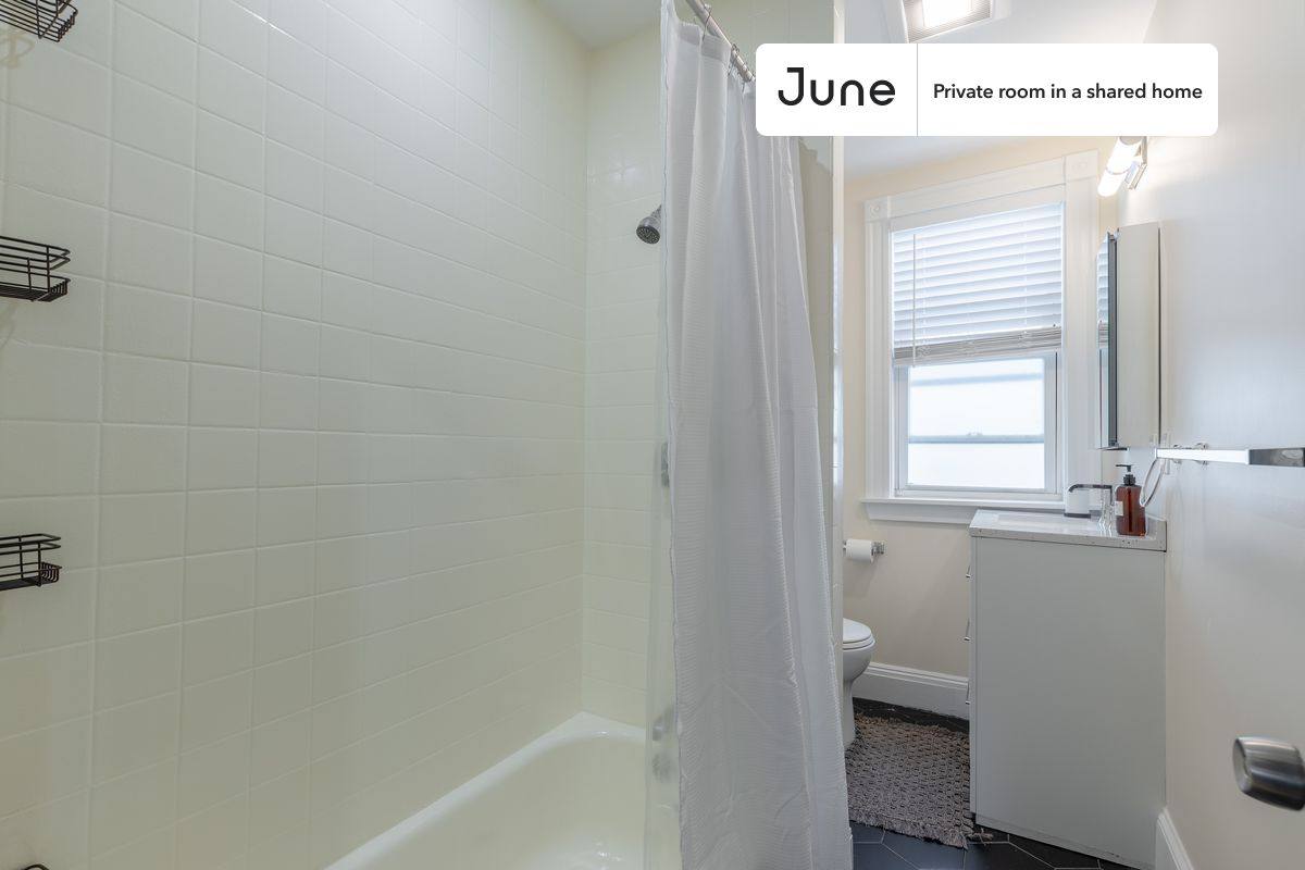 Apartment for rent at 35 Newport St #B, Dorchester, MA 02125