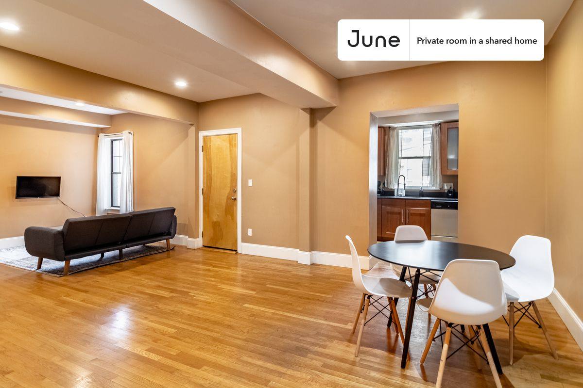 Apartment for rent at 1592 Beacon St #A, Brookline, MA 02446