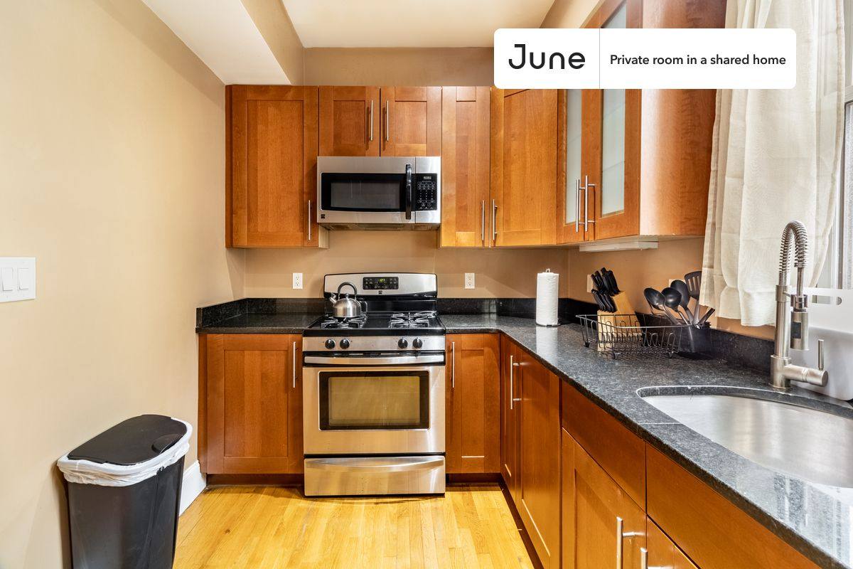 Apartment for rent at 1592 Beacon St #A, Brookline, MA 02446