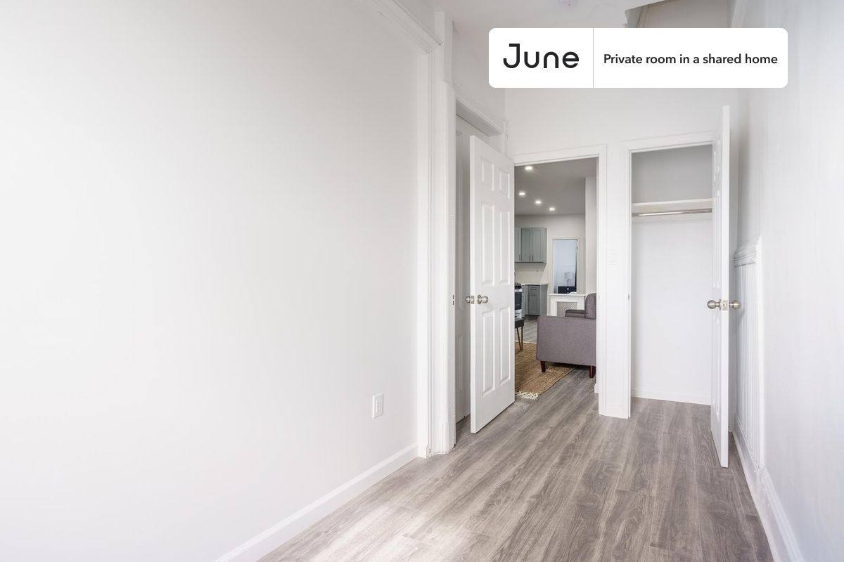 Apartment for rent at 2444 43rd St #D, Astoria, NY 11103