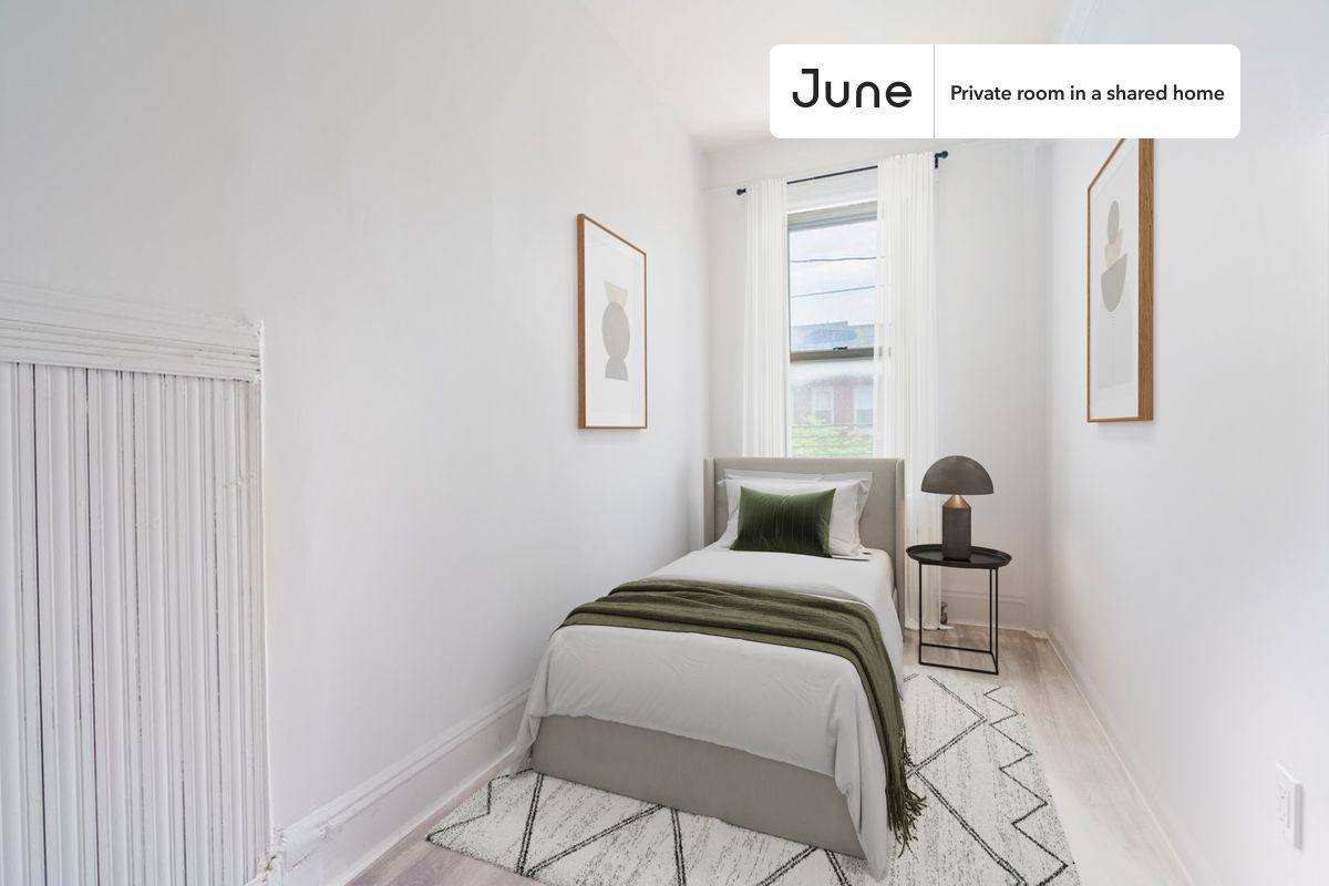 Apartment for rent at 2444 43rd St #D, Astoria, NY 11103