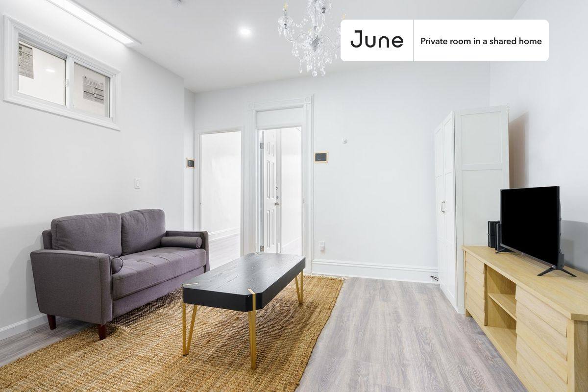 Apartment for rent at 2444 43rd St #D, Astoria, NY 11103