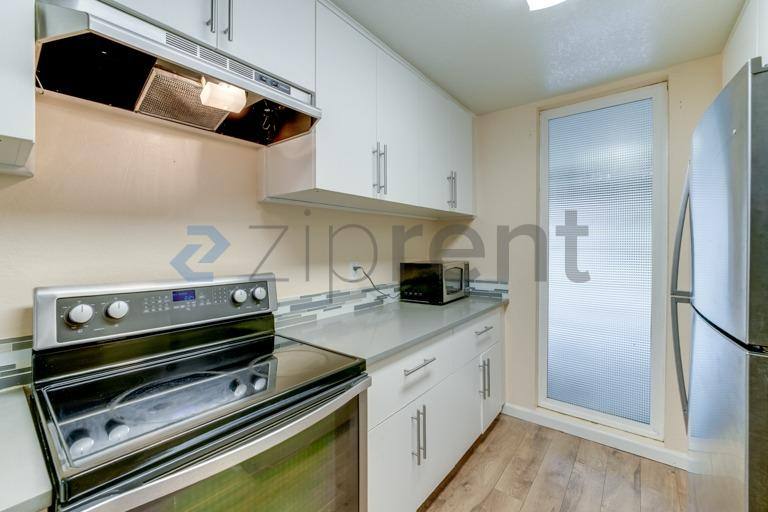 Townhouse for rent at 13759 NE 69th St #668, Redmond, WA 98052