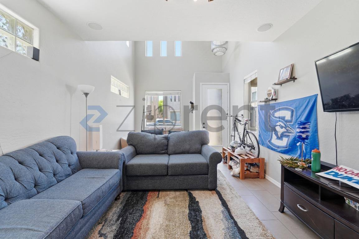 Townhouse for rent at 2315 E Pinchot Ave #128, Phoenix, AZ 85016
