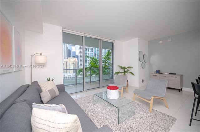 Apartment for rent at 1300 Brickell Bay Dr, Miami, FL 33131
