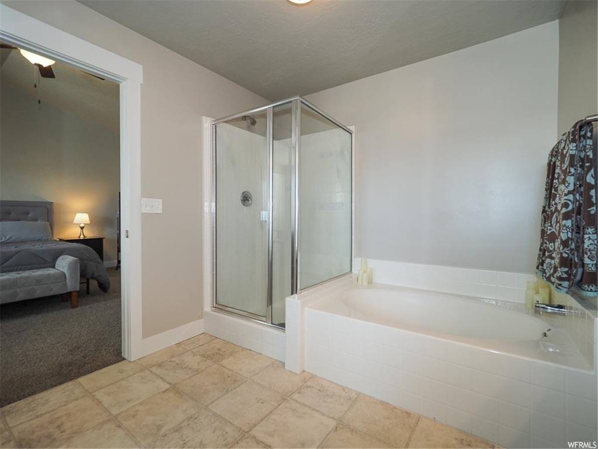 Townhouse for rent at 1646 N Venetian Way, Saratoga Springs, UT 84045