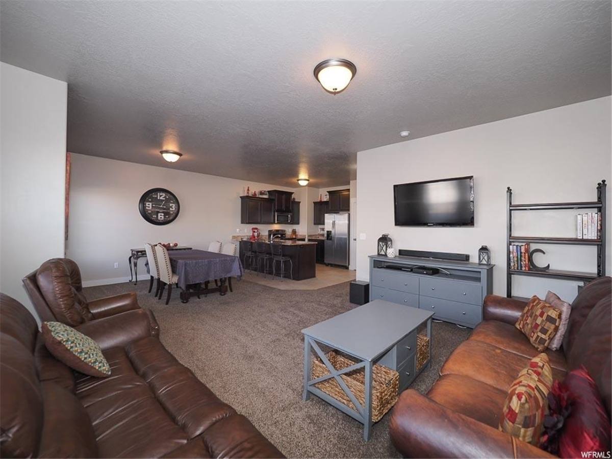 Townhouse for rent at 1646 N Venetian Way, Saratoga Springs, UT 84045