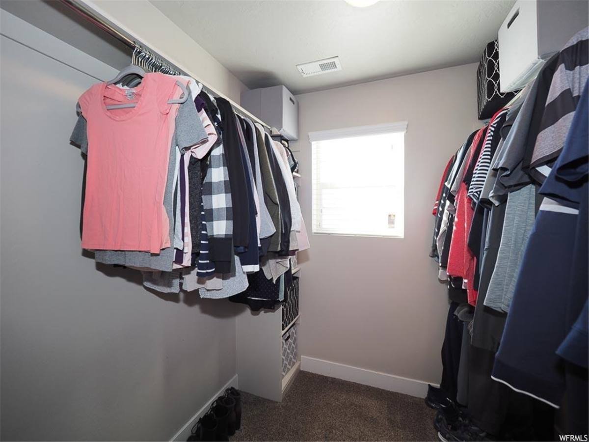 Townhouse for rent at 1646 N Venetian Way, Saratoga Springs, UT 84045