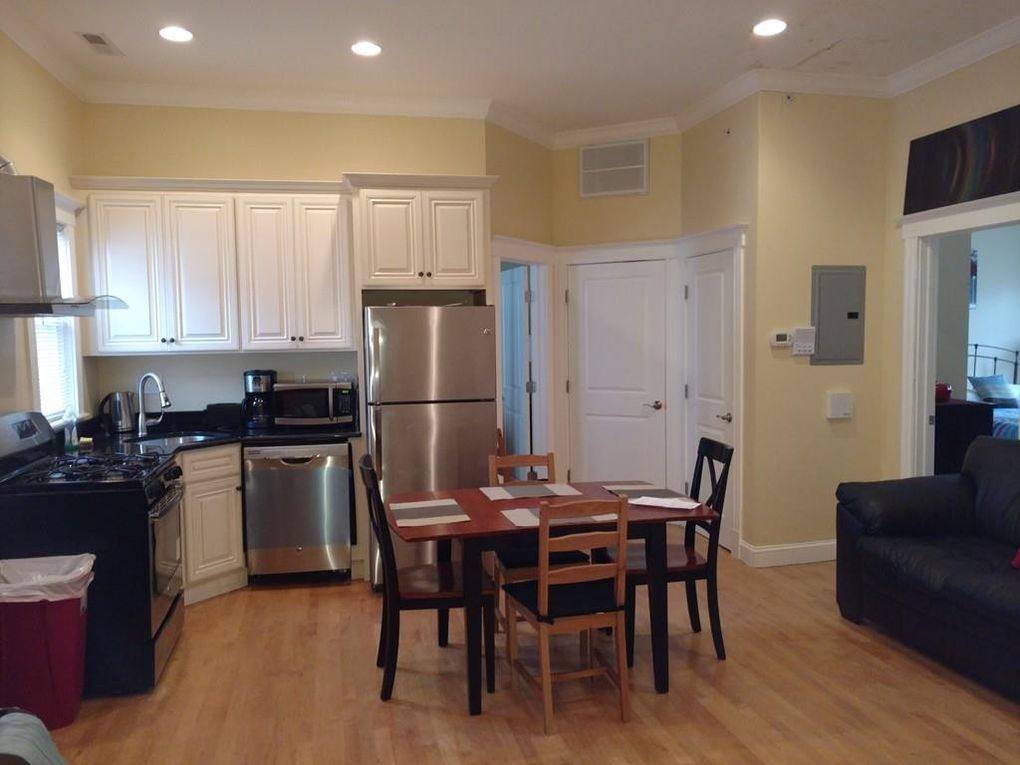 Apartment for rent at 156 Magazine St, Cambridge, MA 02139