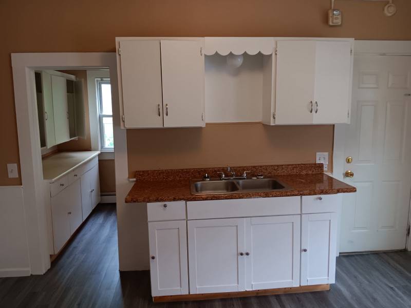 Apartment for rent at 94 Glen St - 3rd Floor, New Britain, CT 06051