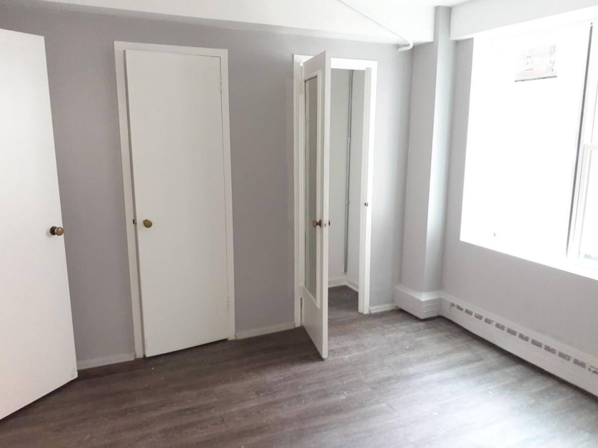 Apartment for rent at 3075 E Cheltenham Place, Chicago, IL 60649