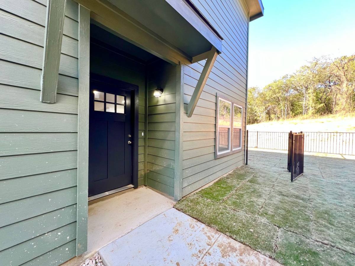 House for rent at 3501 E Renfro, Burleson, TX 76028