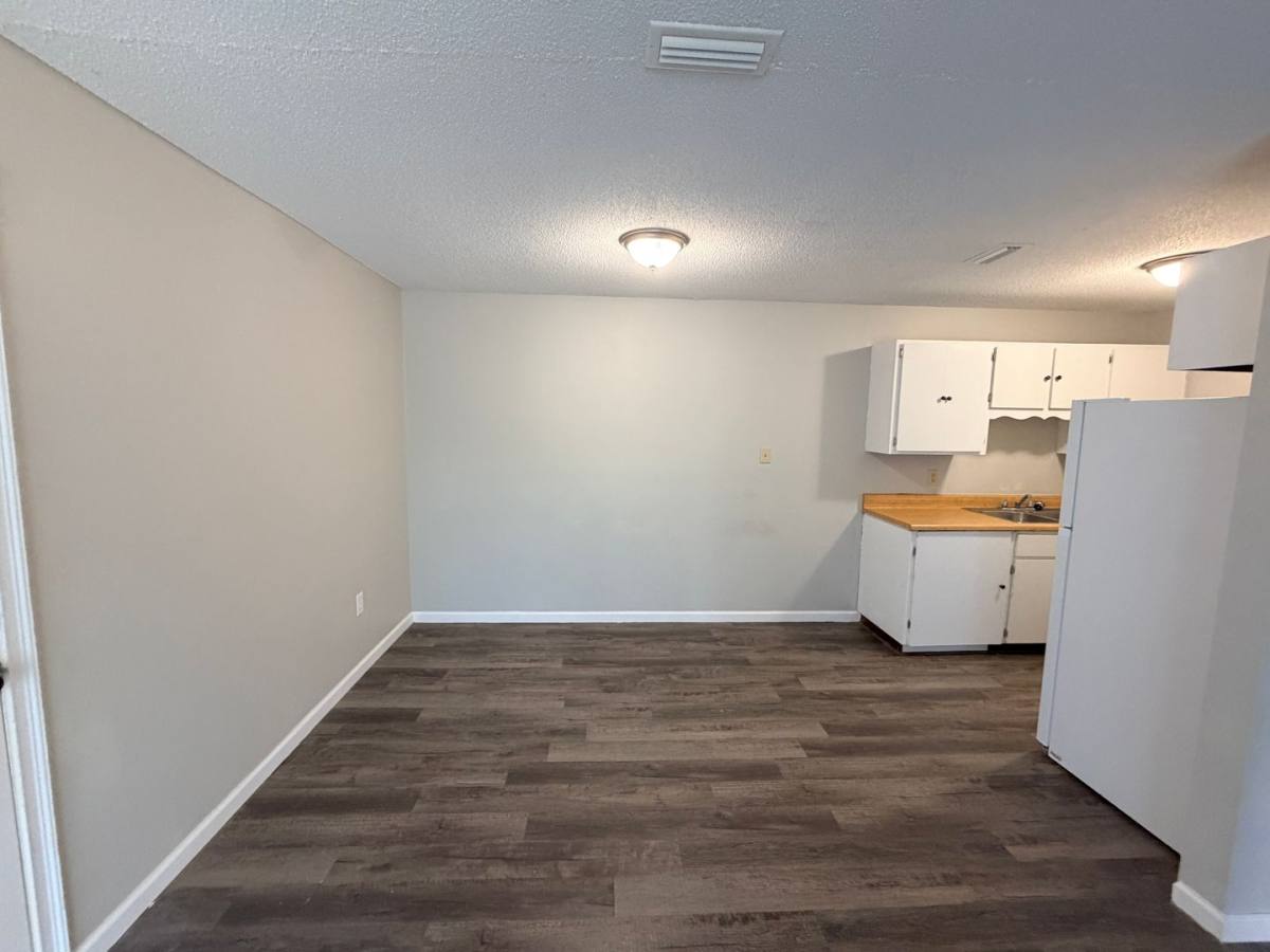 Apartment for rent at 4114 Oak Dr, Valdosta, GA 31605