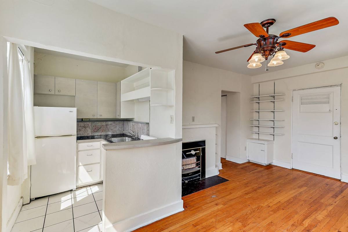 Apartment for rent at 721 N State St, Jackson, MS 39202