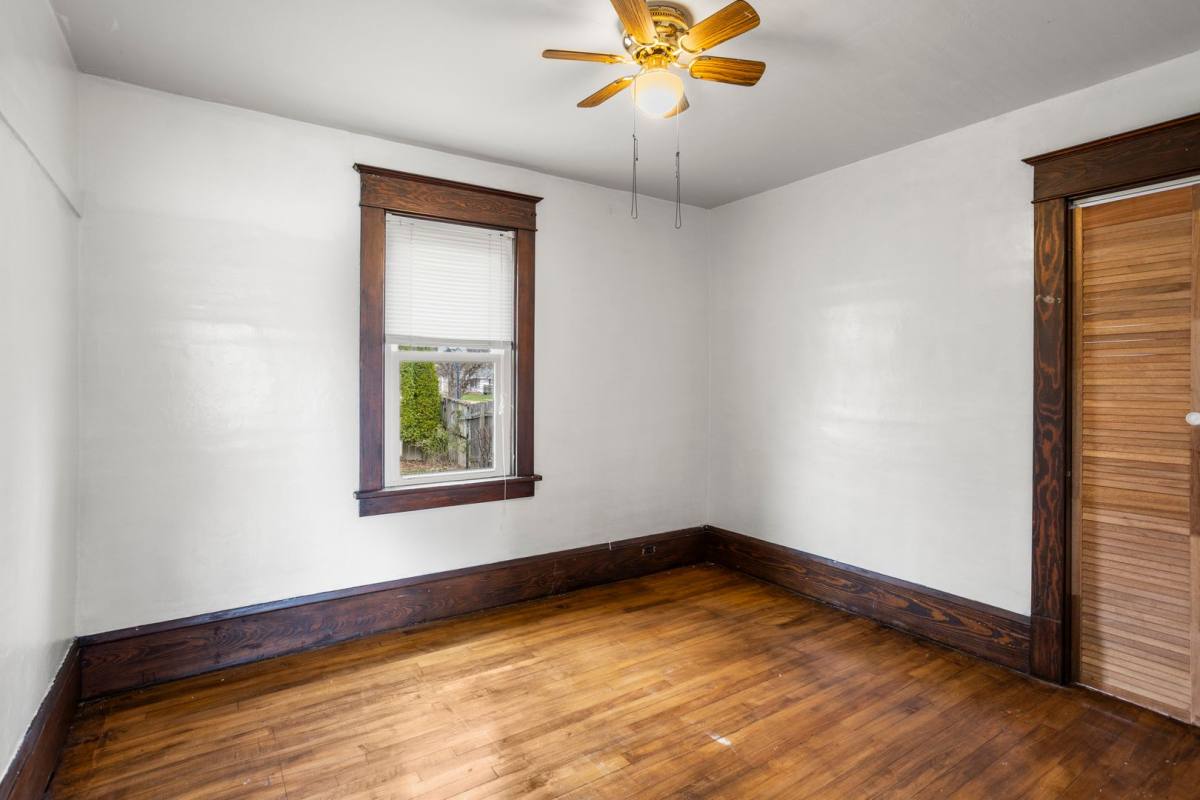 Apartment for rent at 615 E 3rd St, Kimberly, WI 54136