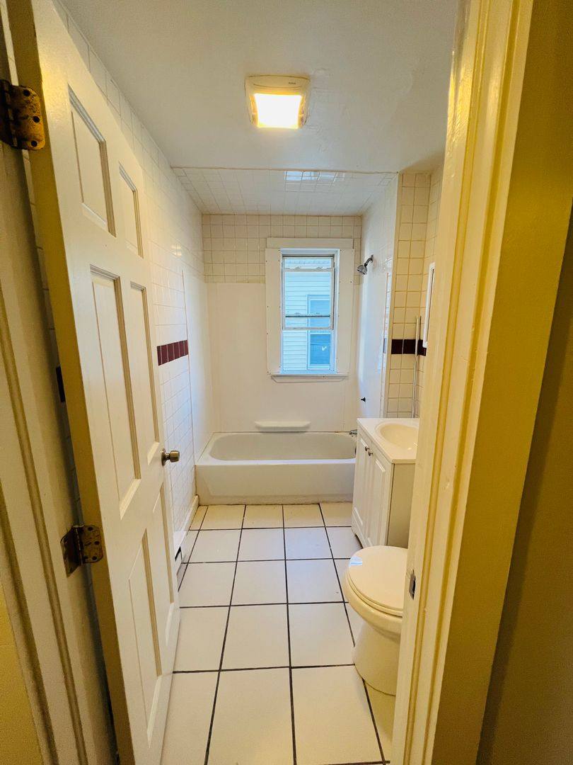 House for rent at 10 Westcott St #2, Dorchester Center, MA 02124