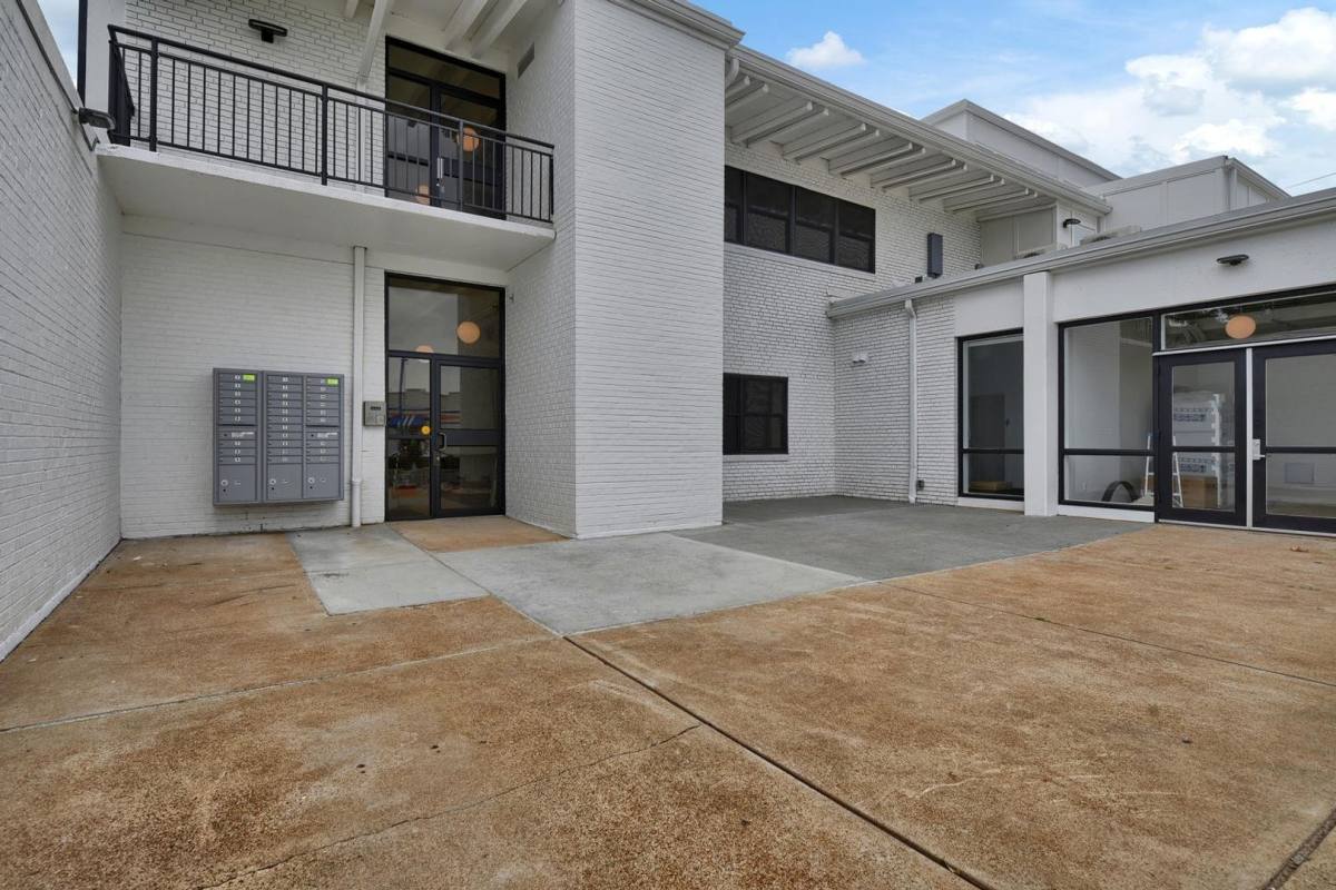 Apartment for rent at 4500 S Kingshighway Blvd #11, Saint Louis, MO 63109