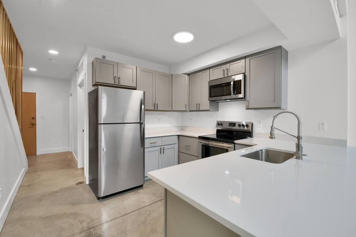 Apartment for rent at 4500 S Kingshighway Blvd #11, Saint Louis, MO 63109