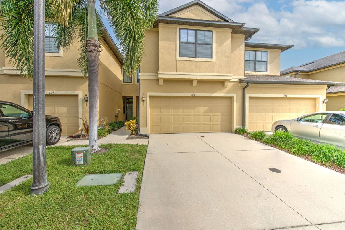 Townhouse for rent at 5116 Bay Isle Circle, Clearwater, FL 33760